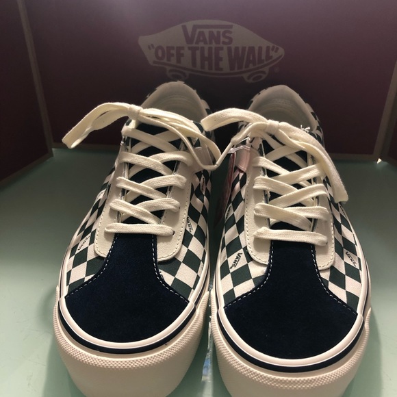 8,8.5,9,9.5,10,11,12 Vans Green Cream Navy Sneaker - Picture 2 of 3